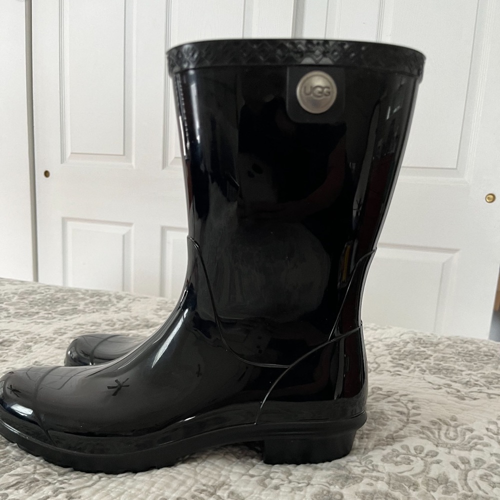 black ugg rain boots